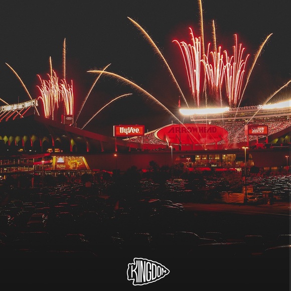 Posh Ambassador - Picture 7 of 8